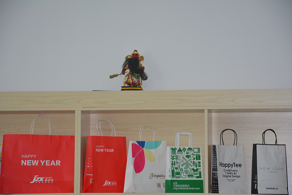 紙袋展覽書架